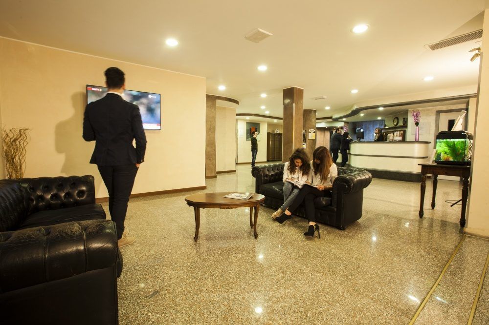 Hotel Concorde Fiera Сароно Екстериор снимка